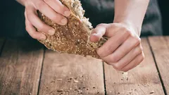 Come scegliere il pane più salutare al supermercato: semplici consigli di un nutrizionista