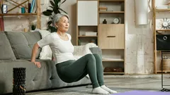 Dopo i 60 anni, il corpo gioca con nuove regole: 5 sport che restituiscono forza e sicurezza