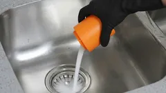 L’otturazione del lavandino sparirà in un’ora: un metodo semplice senza chiamare l’idraulico