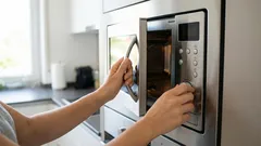 Questi 3 alimenti non vanno mai riscaldati nel microonde: conseguenze irreversibili